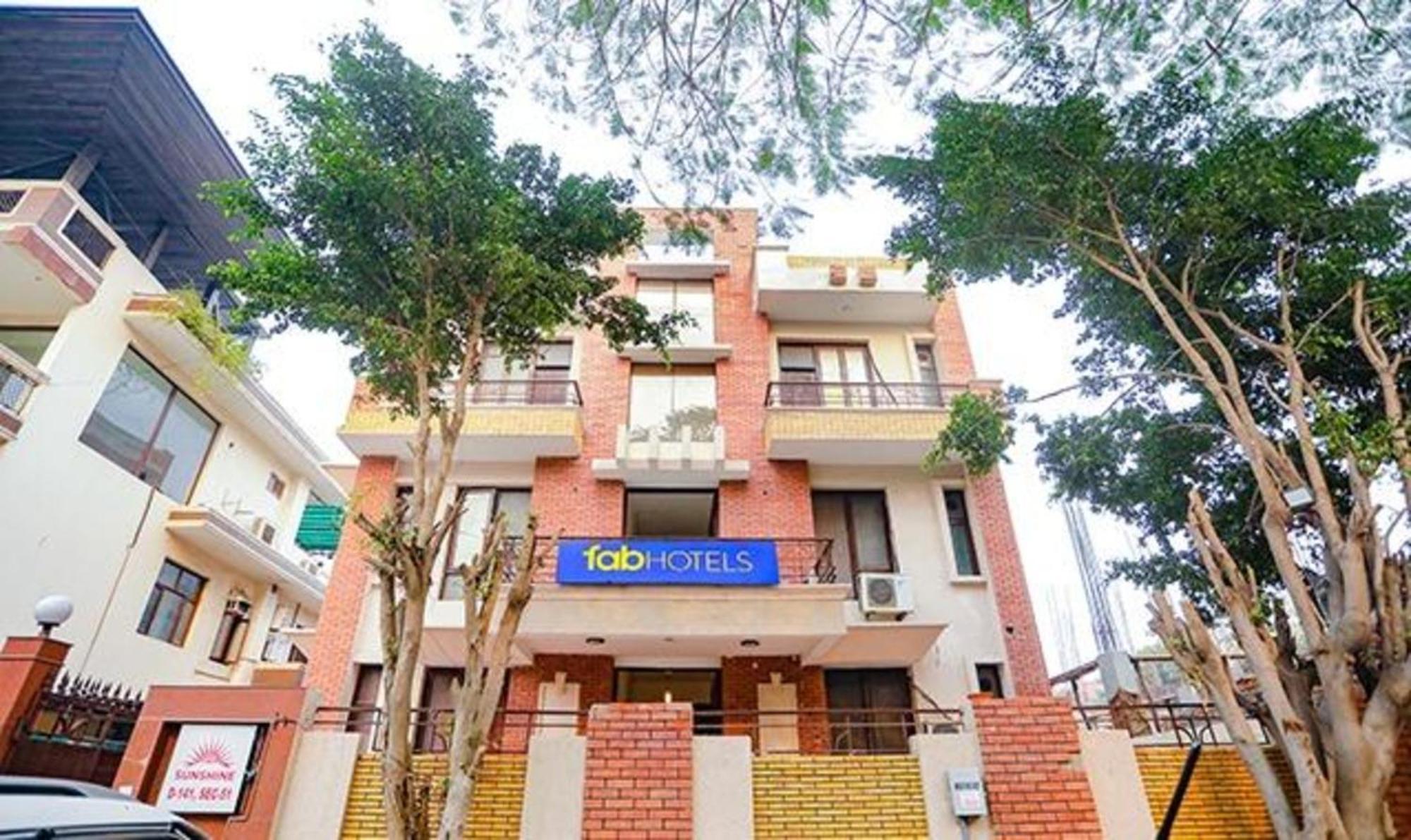 Hotel Fabexpress Ap International Noida Esterno foto